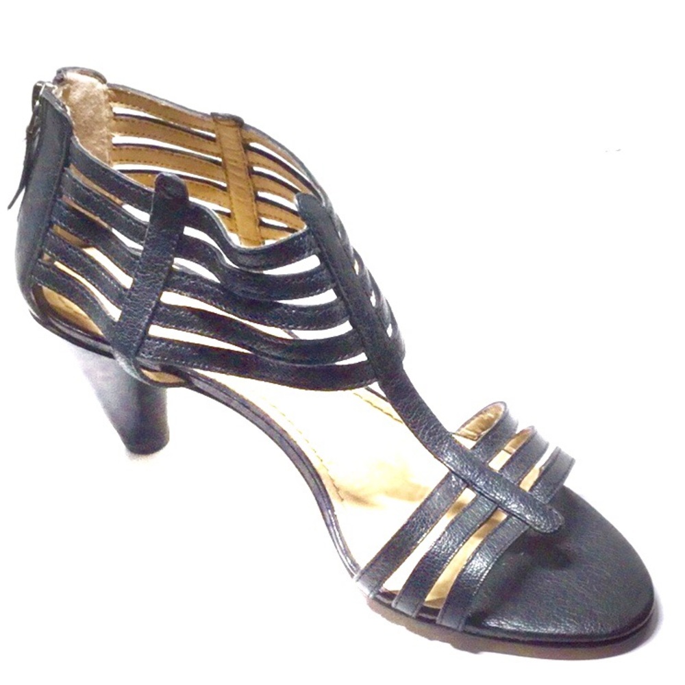 NINE WEST gladiator cage w/ Zip in back